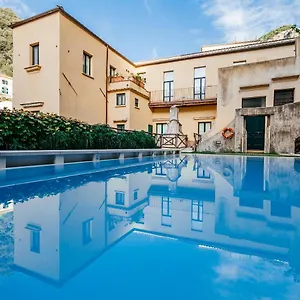 Amalfi Resort Alojamento de Acomodação e Pequeno-almoço
